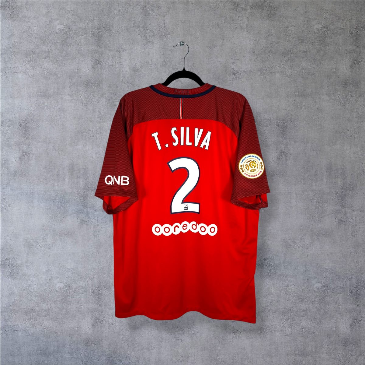 Maillot PSG 2016-2017 extérieur rouge vue dos flocage Thiago Silva N°2