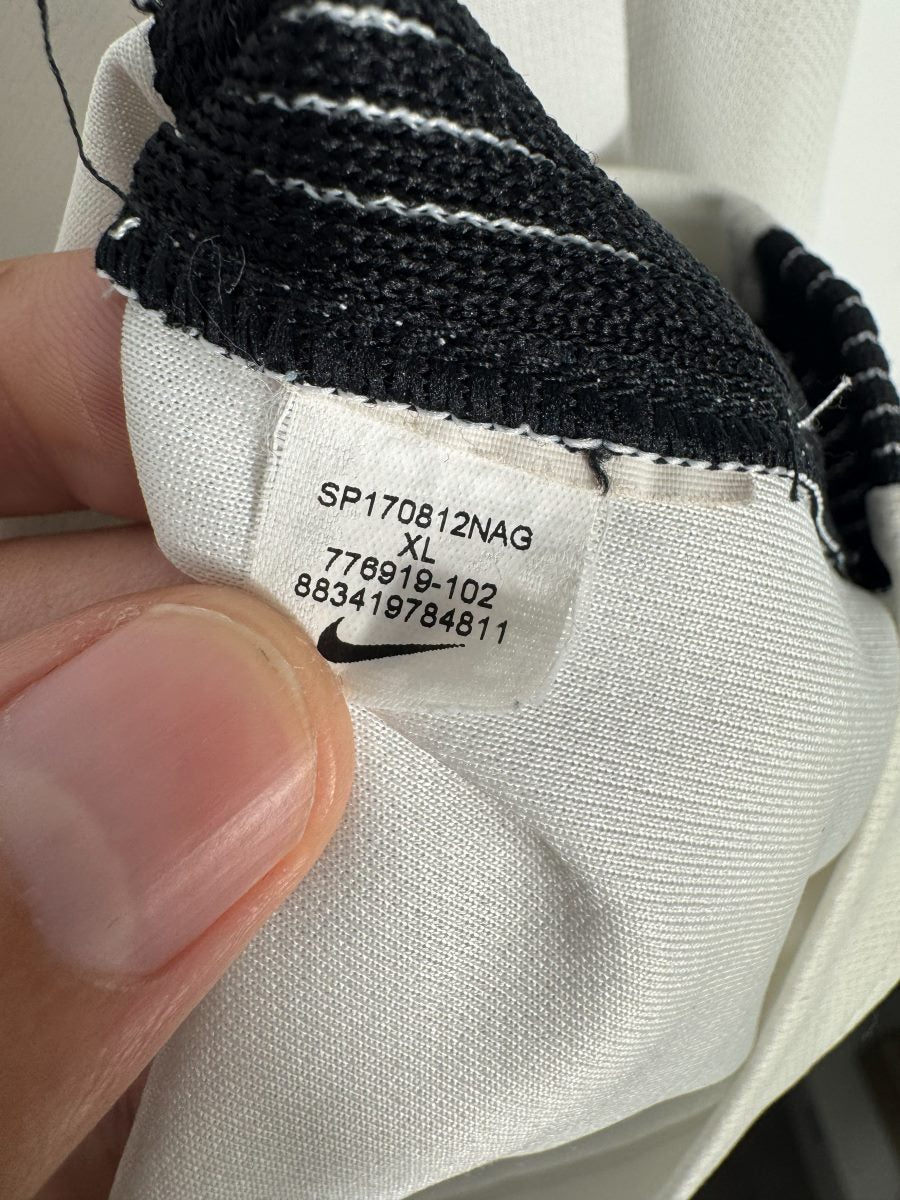 Étiquette Nike d'authenticité du maillot PSG 2016-2017 third, référence 776919-102 taille XL