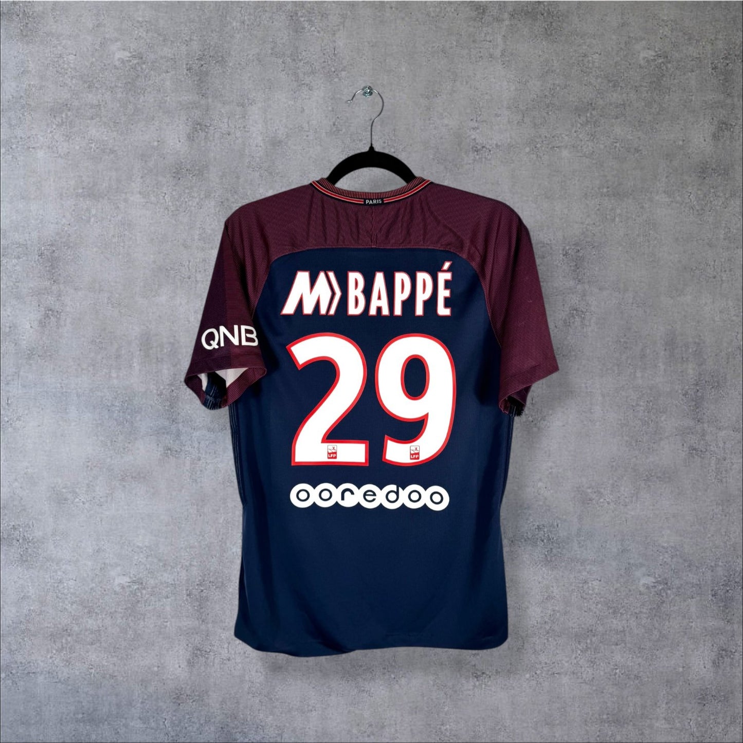 Flocage Mercurial Mbappé numéro 29 sur maillot PSG 2017-2018 Domicile