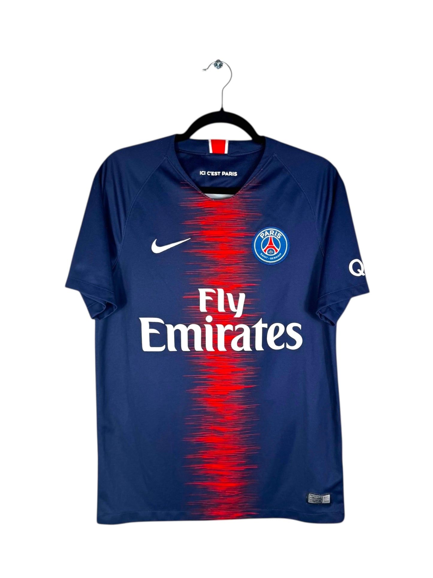 Maillot PSG 2018-19 domicile design onde sonore Nike authentique vue de face.