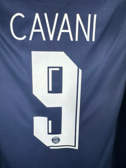 Détail de la typographie du flocage sur le numéro 9 d'Edinson Cavani