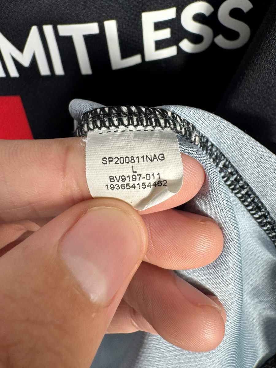 Étiquette Jordan d'origine du maillot PSG 2019-2020 taille L, code produit BV9197-011
