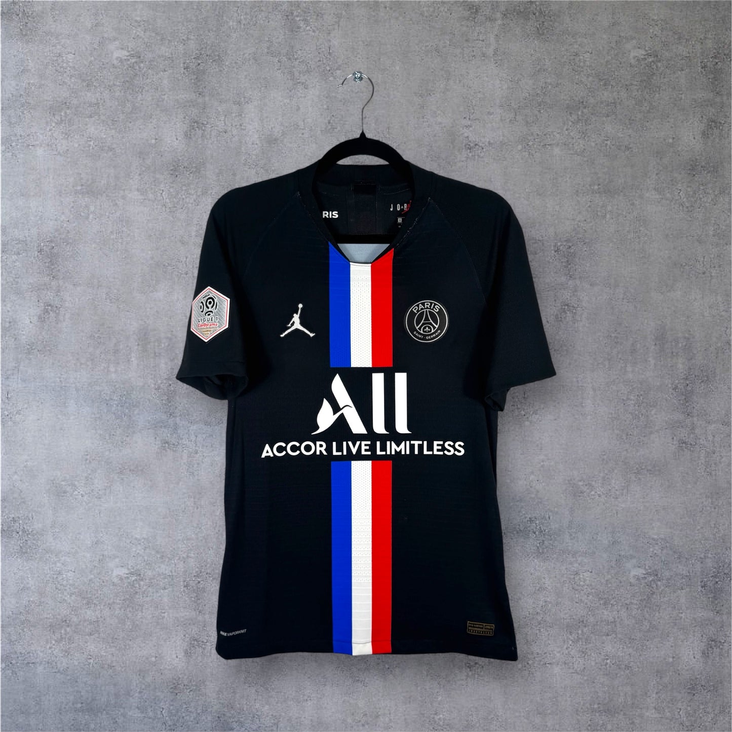 Maillot authentique PSG 2019-2020 Fourth Jordan Vaporknit vue de face