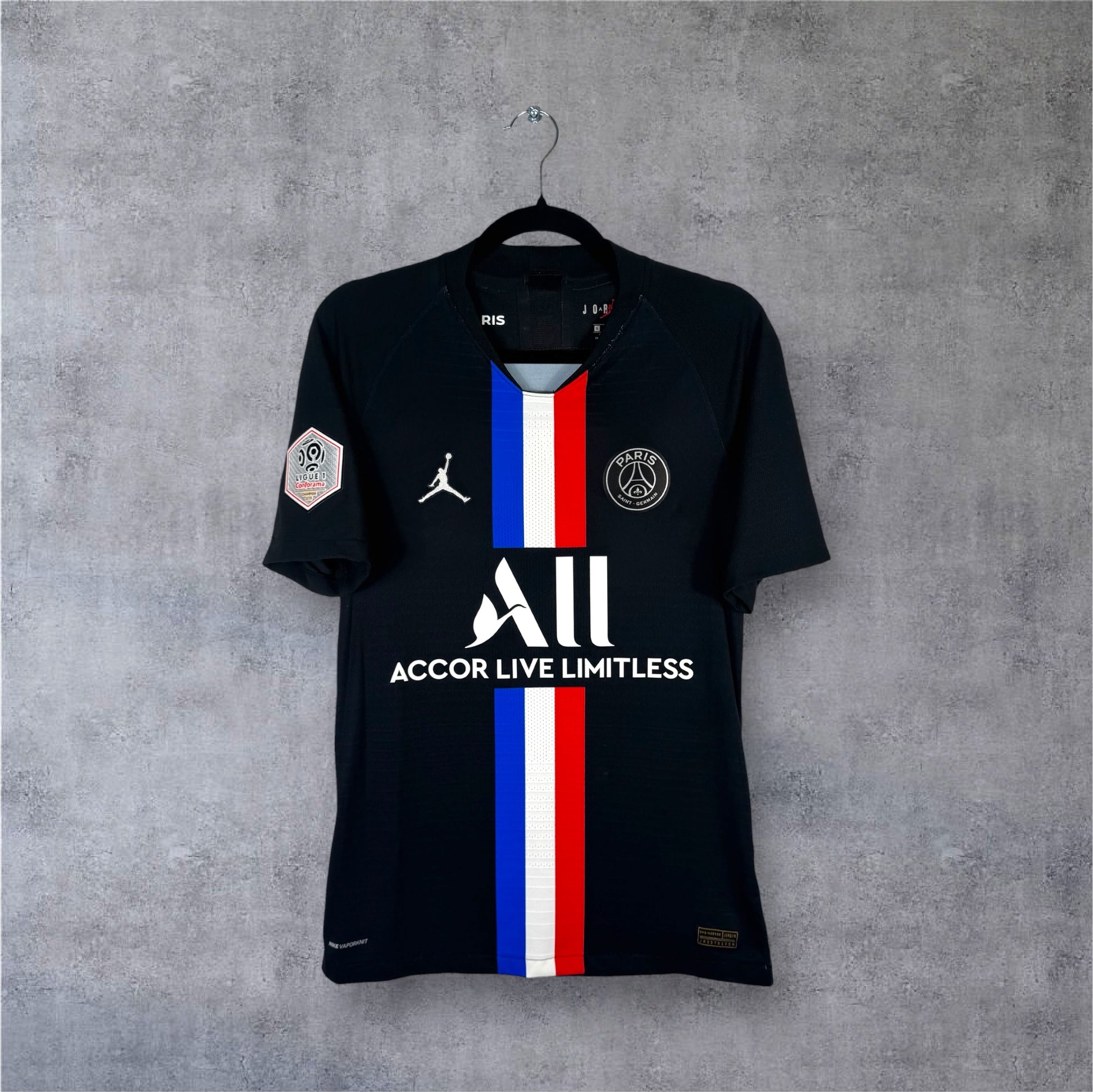 Maillot authentique PSG 2019-2020 Fourth Jordan Vaporknit vue de face