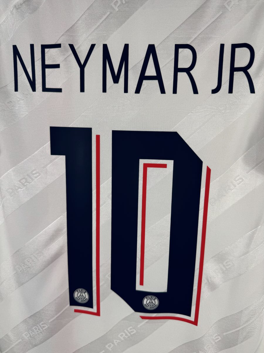 Détail flocage Neymar JR 10, maillot PSG third 2019-2020