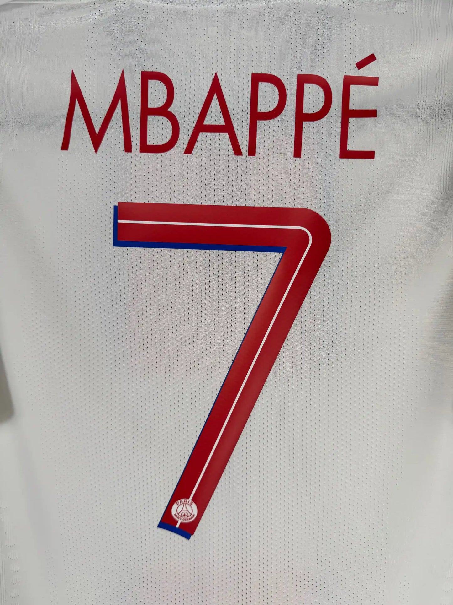 Détail flocage Mbappé N°7 sur maillot PSG away Stock Pro 2020-2021 saison hat-trick Camp Nou 16 février 2021 Barcelona Champions League