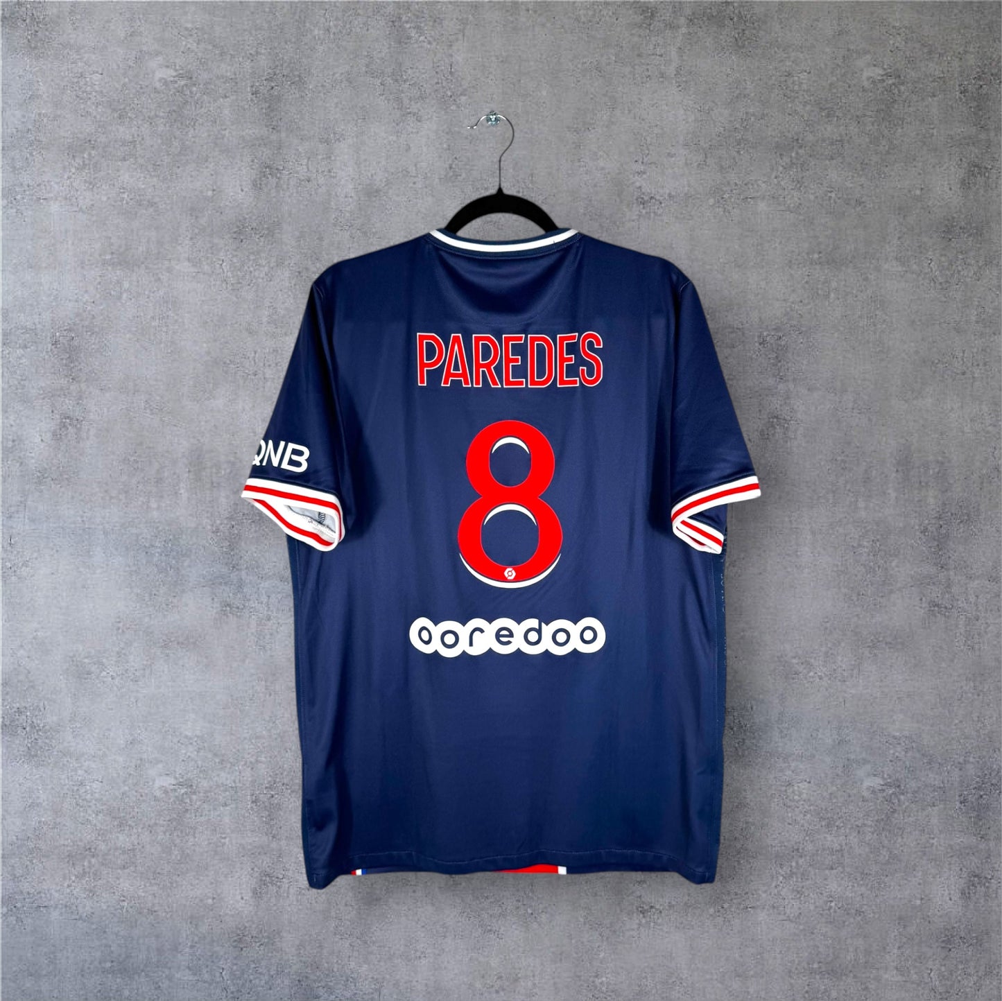 Flocage officiel Paredes numéro 8 sur maillot PSG 2020-2021
