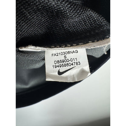 Étiquette d'authenticité avec code Nike DB5900-011 prouvant l'originalité du maillot