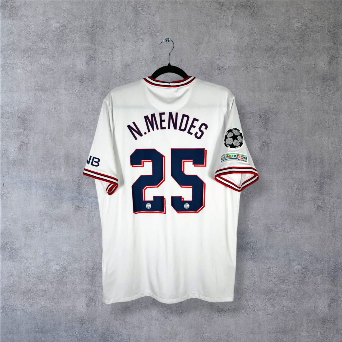 Maillot PSG Fourth 2021-2022, dos avec flocage Nuno Mendes N°25