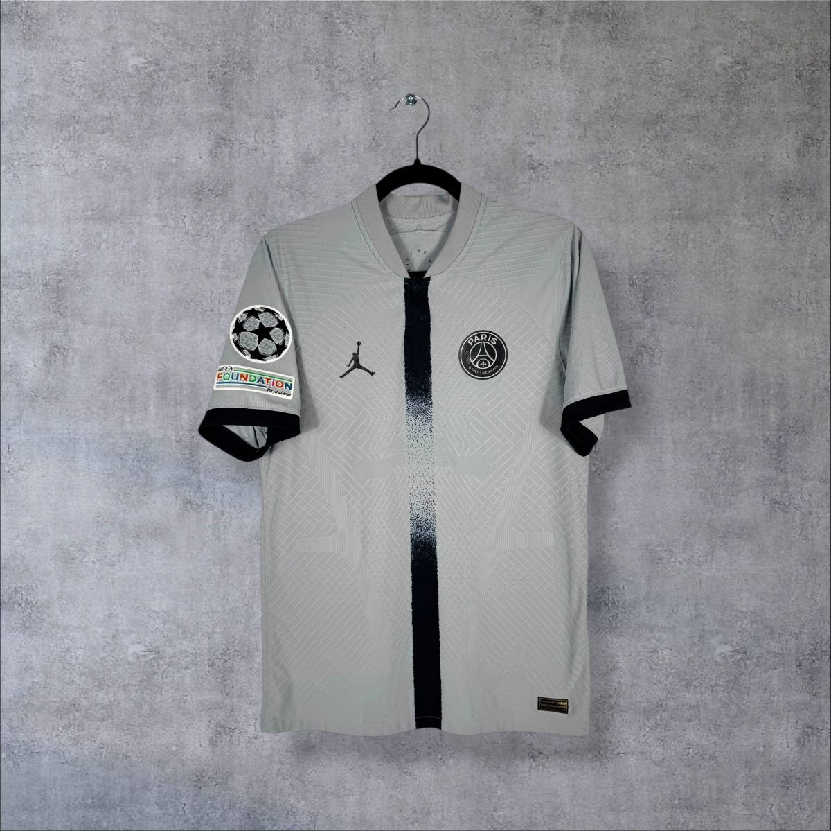 Maillot PSG 2022-2023 extérieur Pro vue face logo Jordan Brand