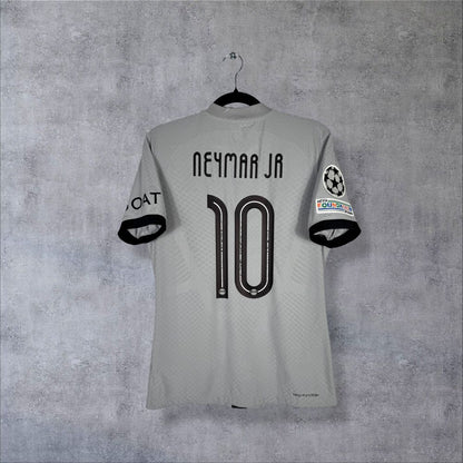 Dos du maillot PSG 2022-2023 extérieur gris argent Stock Pro avec flocage Neymar Jr N°10 et patches UEFA Champions League authentique