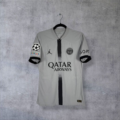 Maillot PSG 2022-2023 Extérieur Stock Pro Player Issue authentifié Jordan gris argent flocage Neymar Jr N°10 sponsor Qatar Airways ère Galtier dernière saison MNM taille M