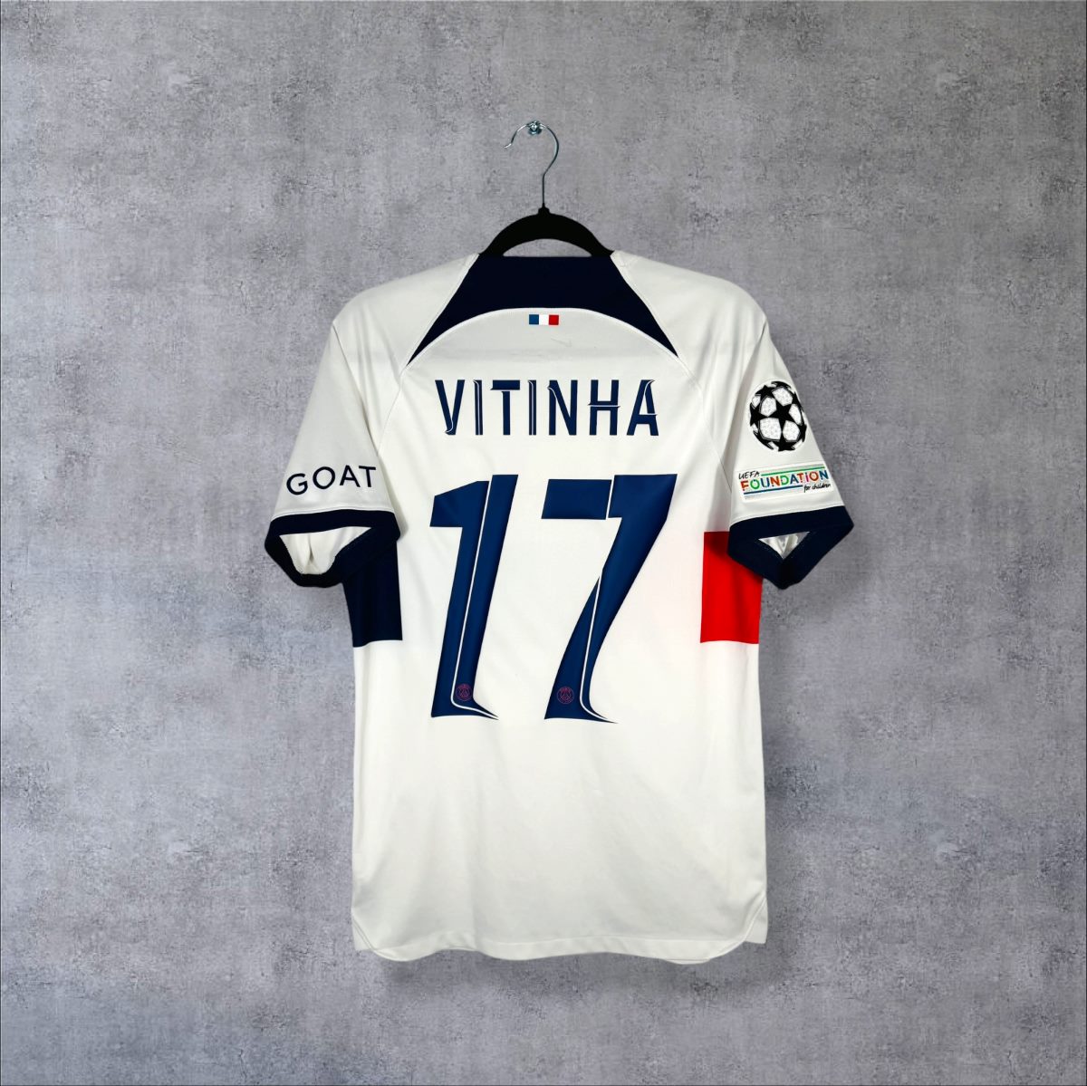 Maillot PSG 2023-2024 extérieur, dos avec flocage Vitinha N°17