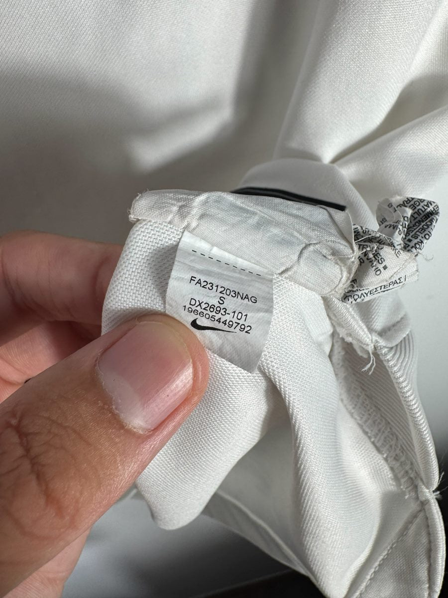 Étiquette intérieure Nike authentique PSG, référence DX2693, maillot 2023-2024