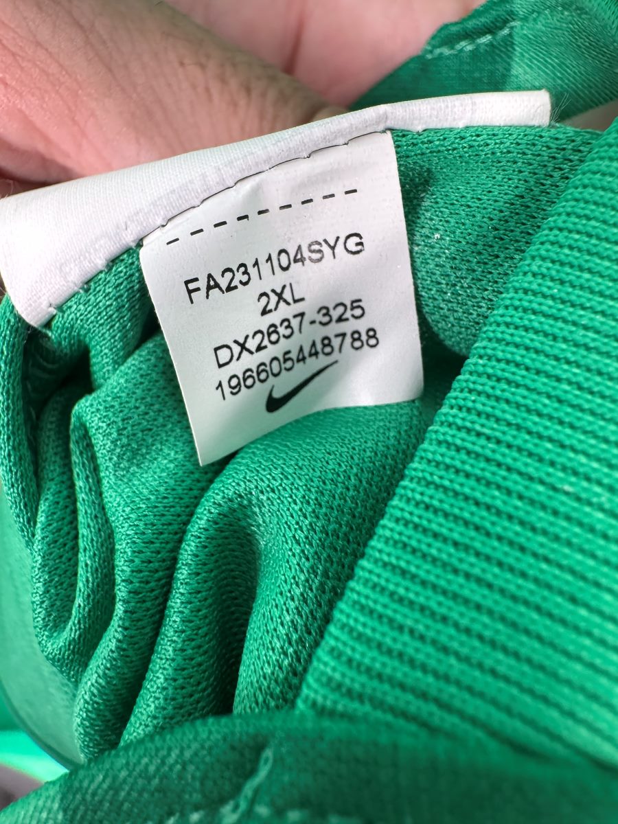 Étiquette intérieure Nike code DX2637-325 taille 2XL, maillot gardien PSG 2023-2024