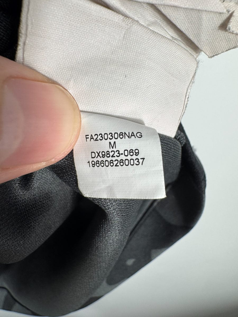 Étiquette FA230306NAG taille M DX9823-069 du maillot PSG third 2023-2024