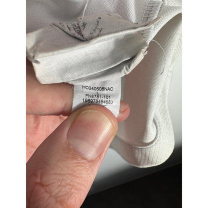 Étiquette d'authenticité avec code Nike FN8781-101 prouvant l'originalité du maillot