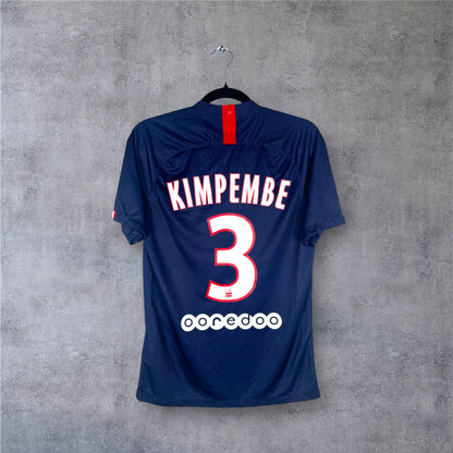 Flocage officiel blanc KIMPEMBE numéro 3 et sponsor Ooredoo au dos du maillot PSG Hechter.