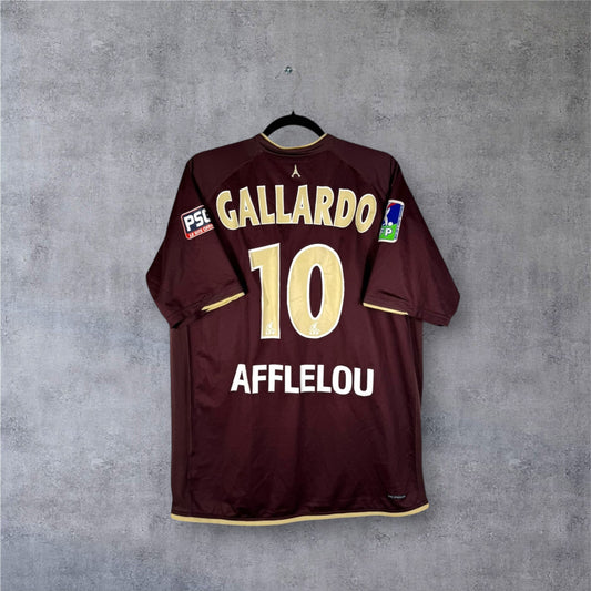 Dos du maillot PSG 2007 bordeaux avec flocage doré GALLARDO 10 et sponsor inférieur Alain Afflelou.