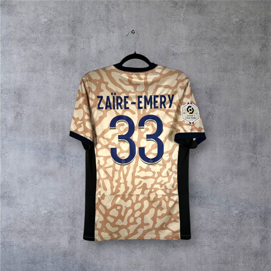 Dos du maillot PSG Fourth beige 2024 avec flocage bleu marine ZAÏRE-EMERY 33.