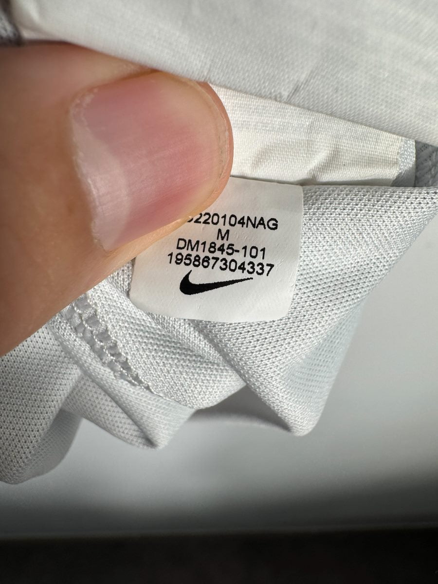 Étiquette Nike DM1845-101 taille M, maillot RB Leipzig domicile 2022-2023