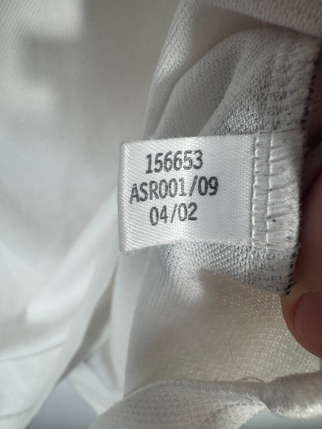 Étiquette d'authenticité avec code Adidas 156653 prouvant l'originalité du maillot