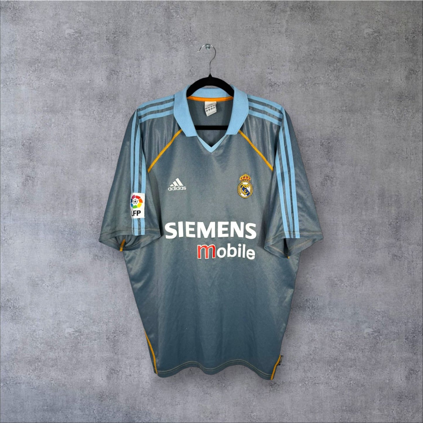 Maillot authentique Real Madrid 2003-2004 Third Adidas gris vue de face
