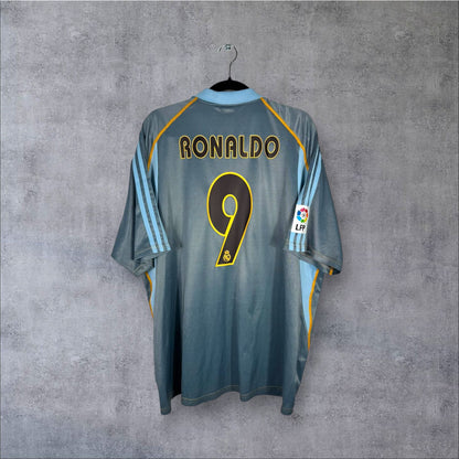 Flocage Ronaldo numéro 9 sur maillot Real Madrid 2003-2004 Third