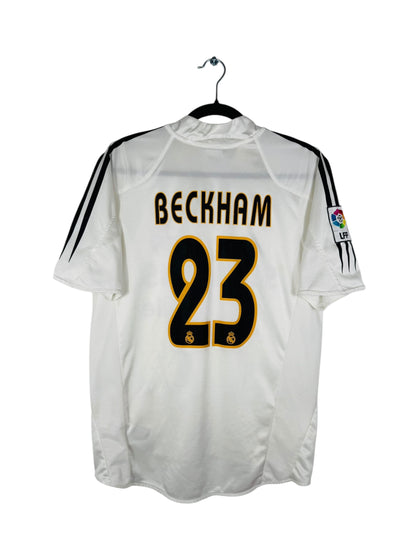 Maillot Real Madrid 2004-2005 Domicile Adidas - Vue arrière flocage Beckham N°23, taille S, couleur blanc.