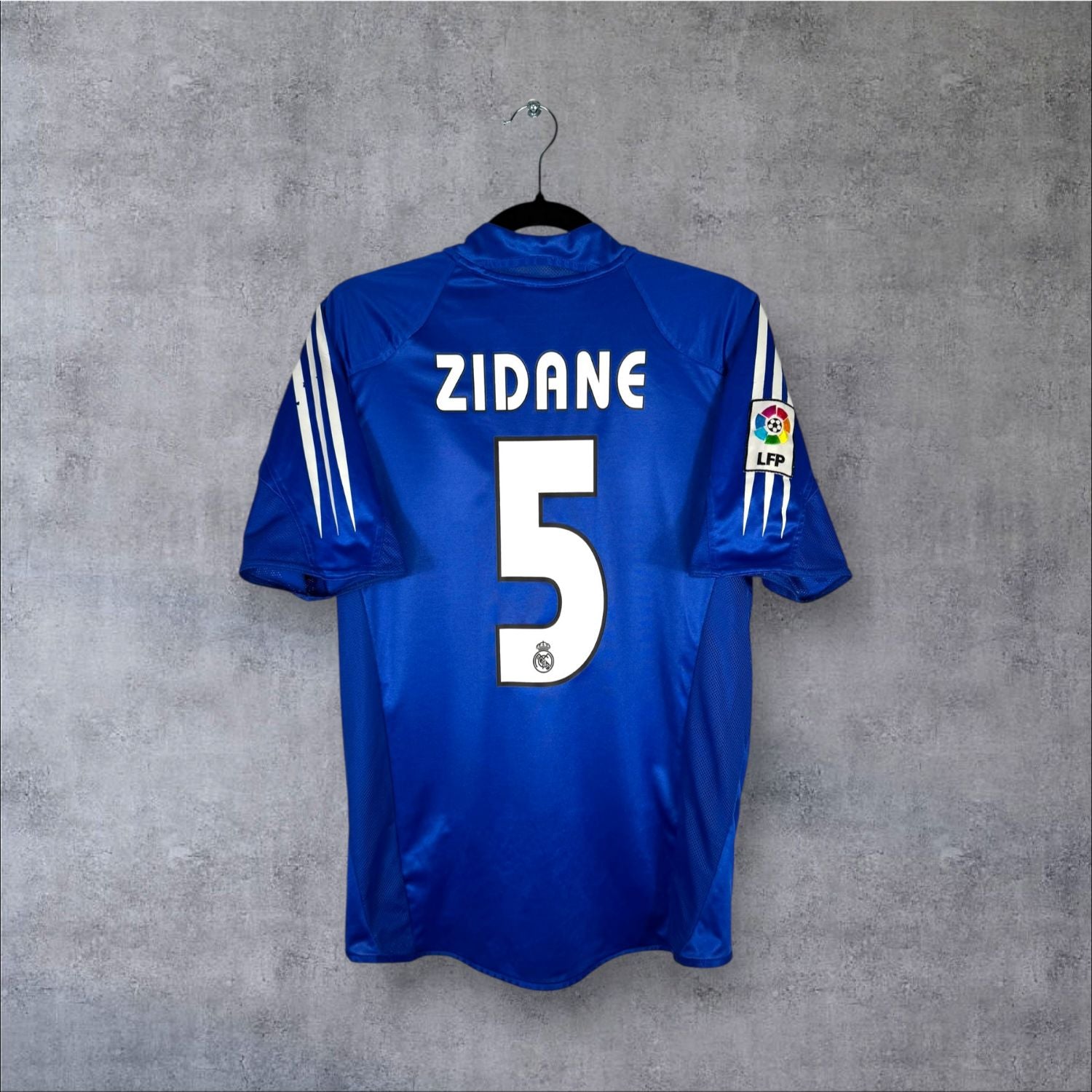 Flocage Zidane numéro 5 sur maillot Real Madrid 2004-2005 Third bleu