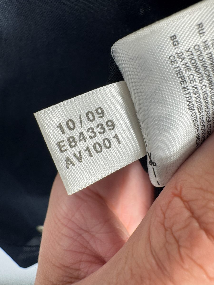 Étiquette adidas 10/09 référence E84339, maillot Real Madrid extérieur 2009-2010 Ronaldo
