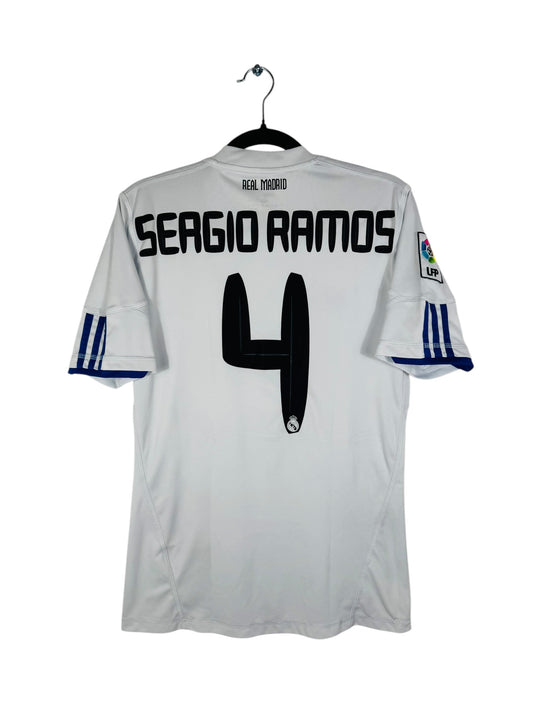 Maillot Real Madrid 2010-2011 Domicile - Sergio Ramos N°4 - Vue arrière