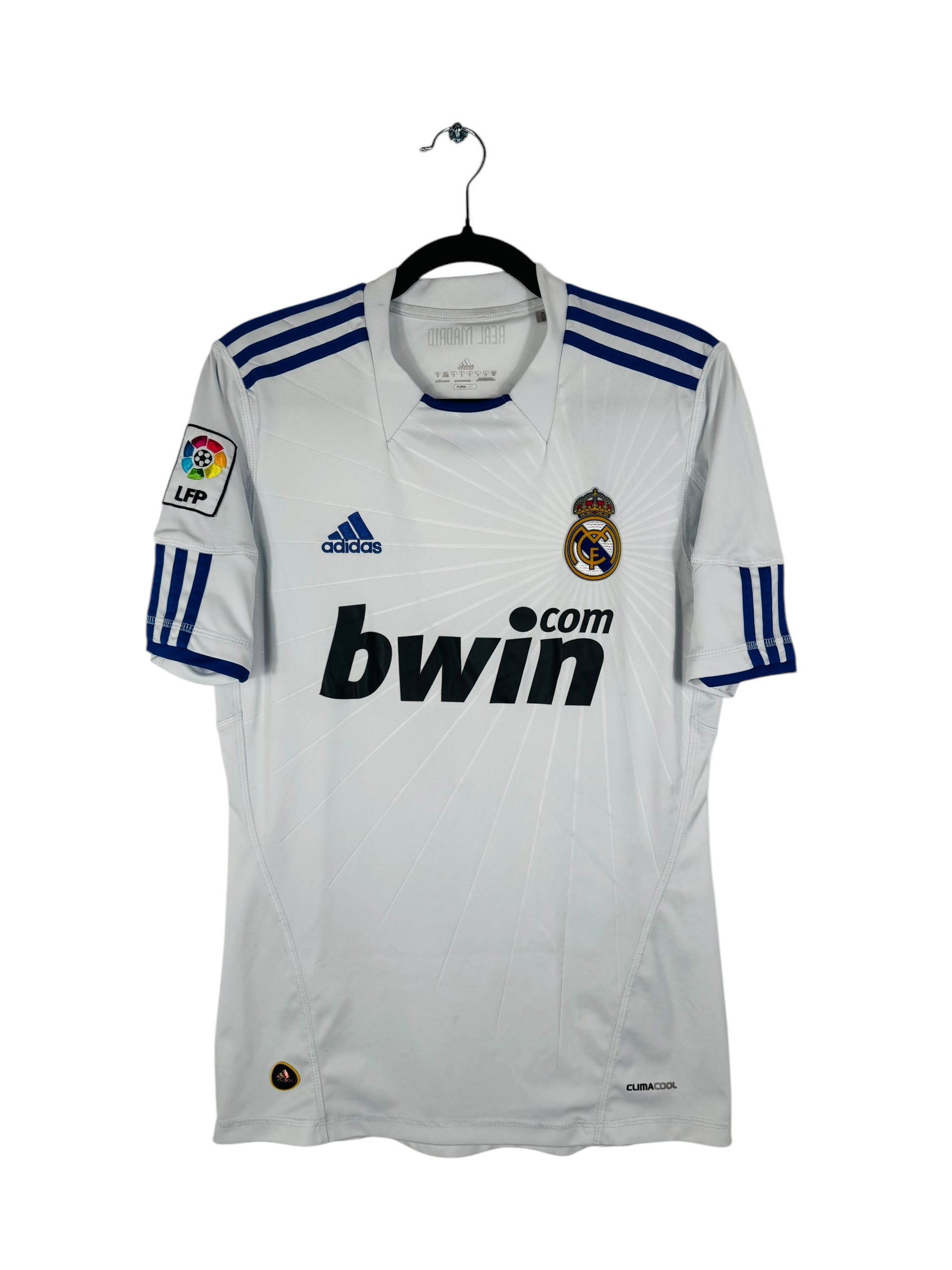 Maillot Real Madrid 2010-2011 Domicile - Sergio Ramos N°4 - Vue avant