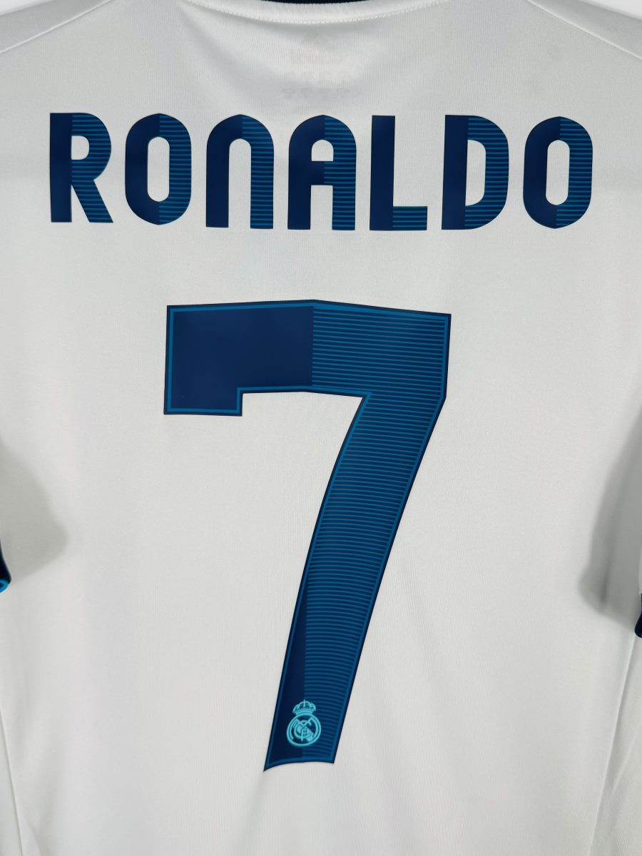 Détail flocage Ronaldo N°7 sur maillot Real Madrid 2012-2013