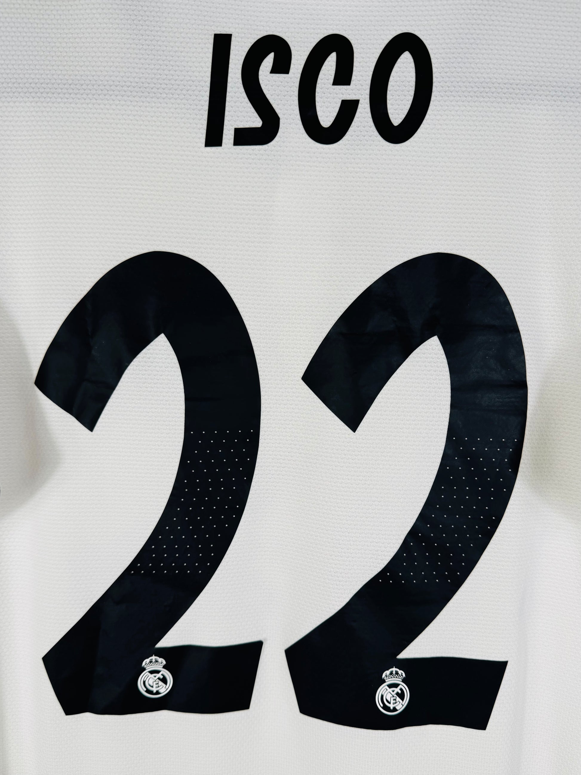 Détail de la typographie du flocage d'origine sur le numéro 22 d'Isco