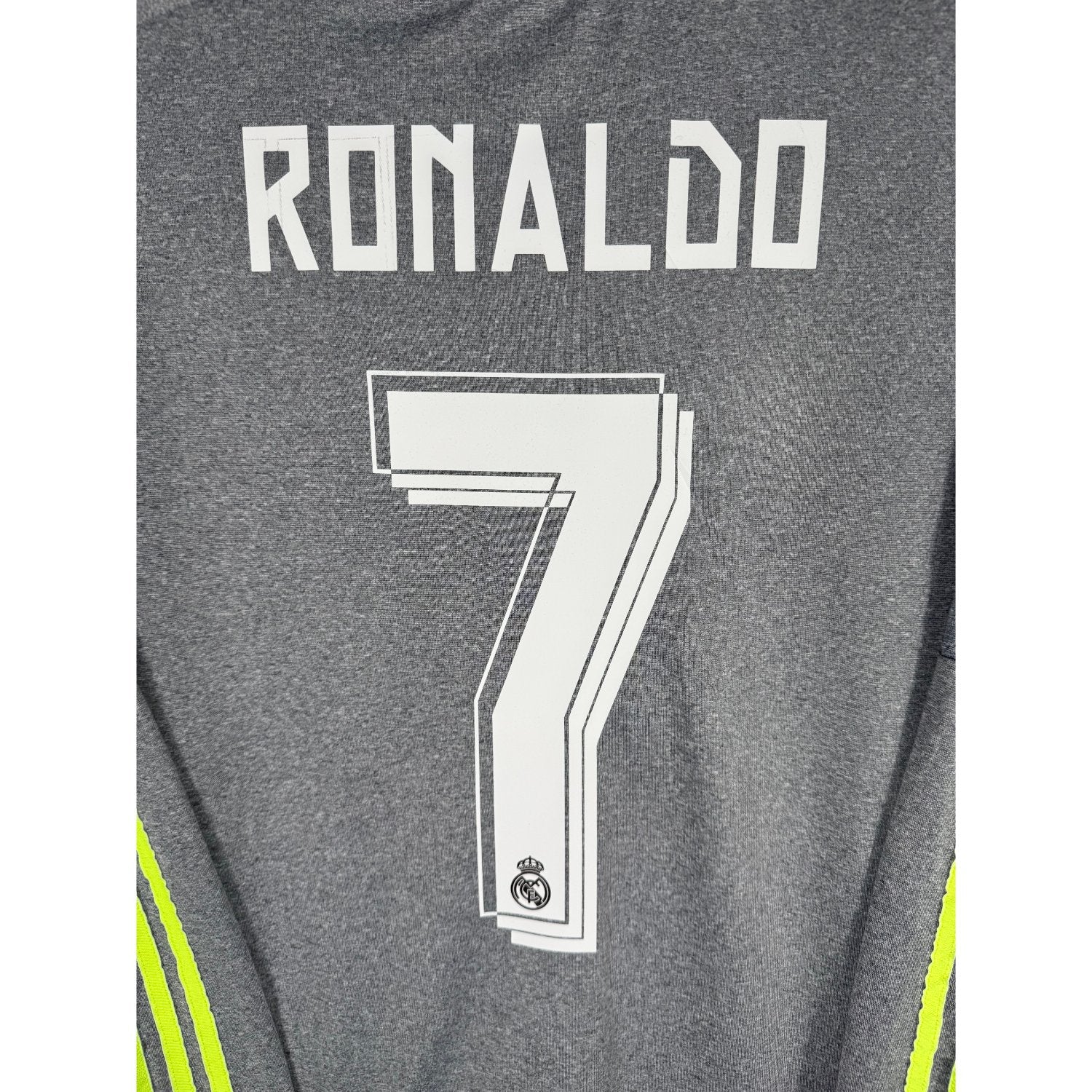 Détail de la typographie du flocage sur le numéro 7 de Cristiano Ronaldo