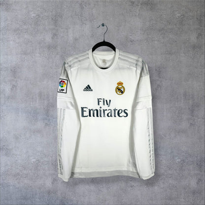 Face du maillot Real Madrid 2015-2016 domicile manches longues adidas blanc, sponsor Fly Emirates