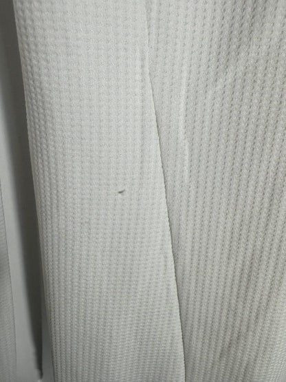 Micro bouloche sur le devant du maillot Real Madrid 2015-2016 domicile, seul défaut de la pièce
