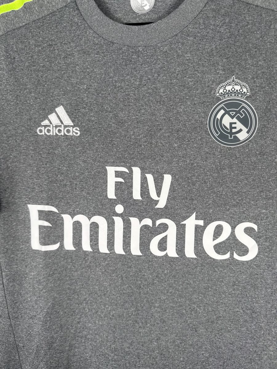 Maillot Real Madrid 2015-2016 - étiquette intérieure et code produit