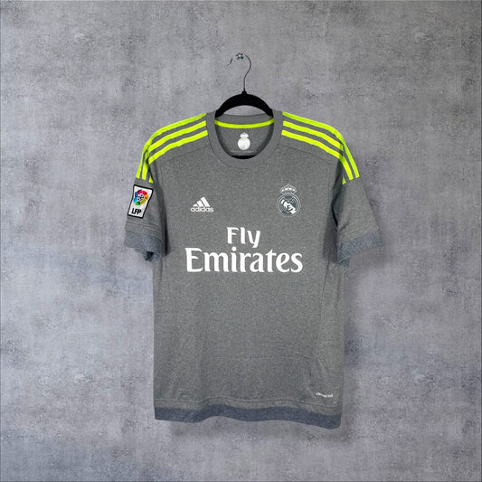 Maillot Real Madrid 2015-2016 Extérieur - face Fly Emirates