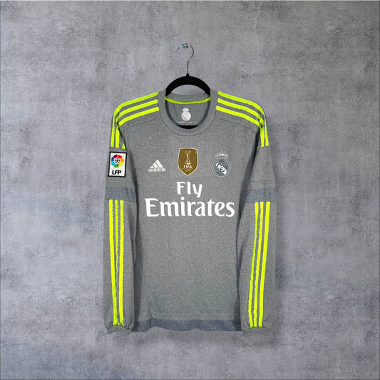 Maillot authentique Real Madrid 2015-2016 Extérieur Manches Longues gris Adidas vue de face