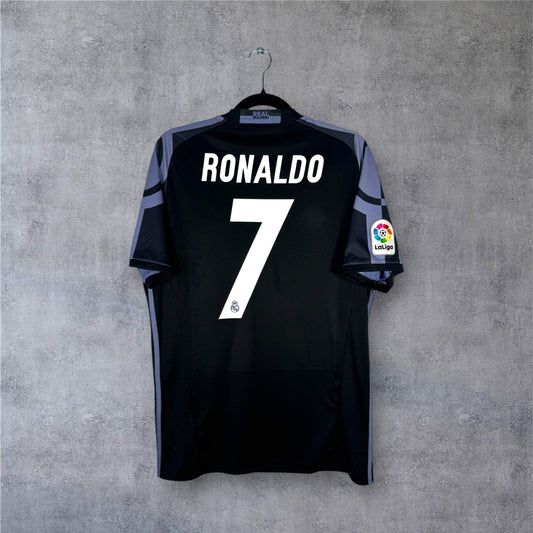Flocage Ronaldo numéro 7 sur maillot Real Madrid 2016-2017 Third