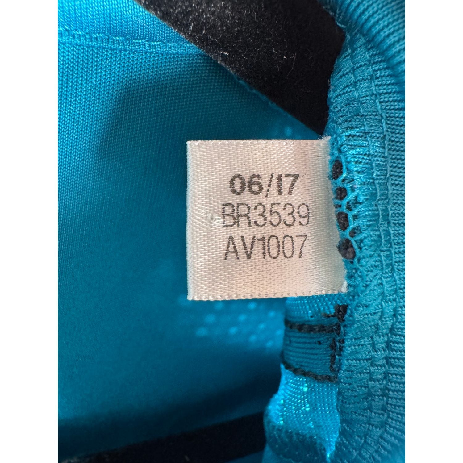 Étiquette d'authenticité avec code Adidas BR3539 prouvant l'originalité du maillot