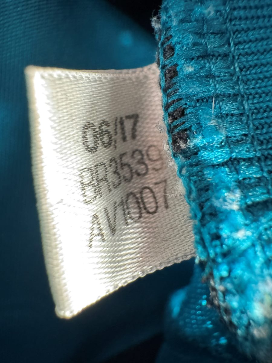 Étiquette intérieure adidas 06/17 code BR3539, maillot Real Madrid third 2017-2018