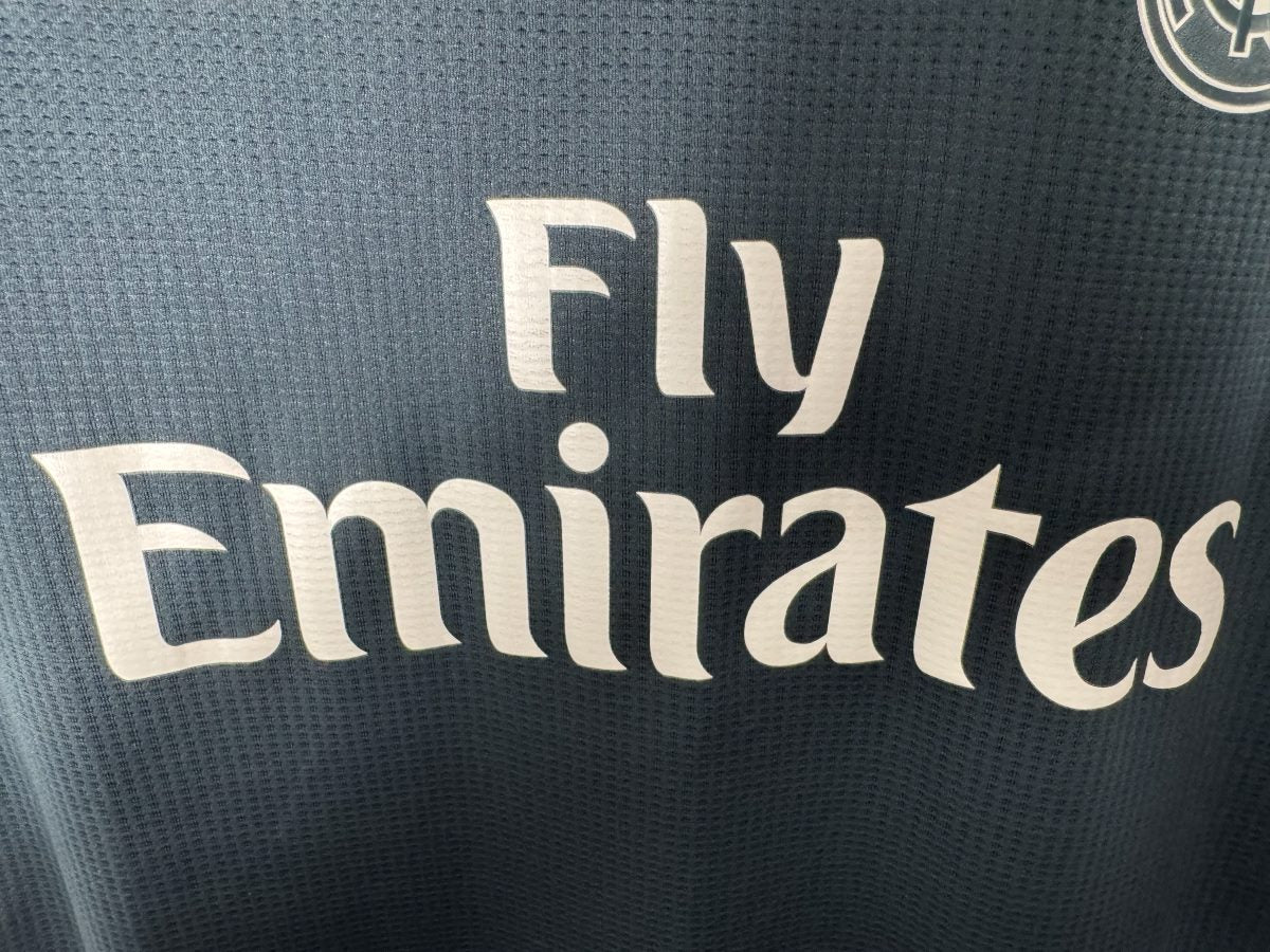 Détail sponsor Fly Emirates Real Madrid 2018-2019 extérieur