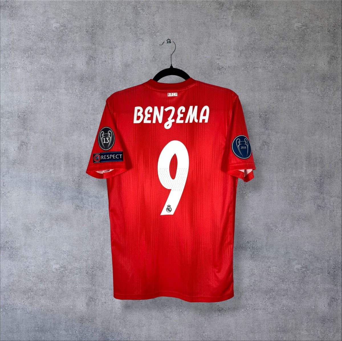 Maillot Real Madrid 2018-2019 third rouge dos flocage Benzema N°9 badge 13 titres