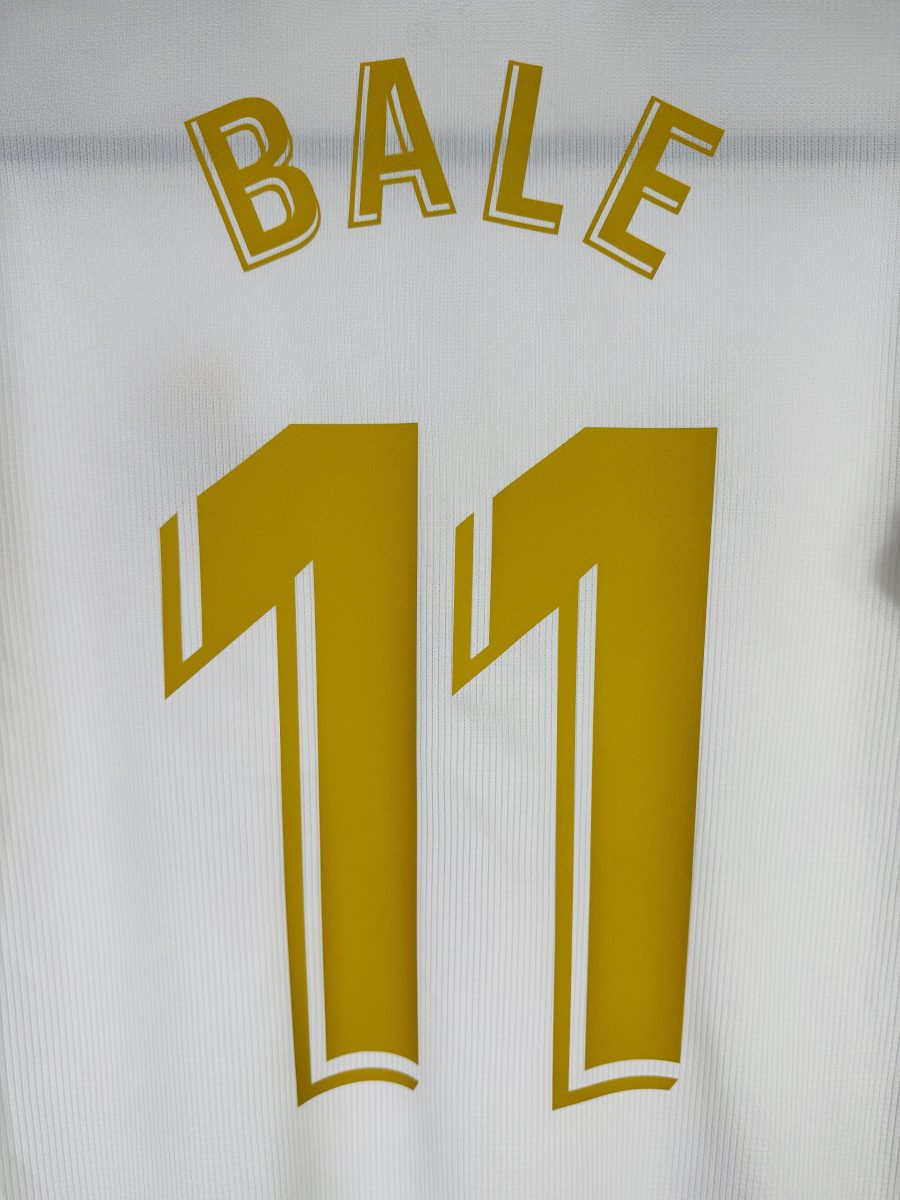 Détail du flocage doré BALE numéro 11 format LaLiga, Real Madrid 2019-2020