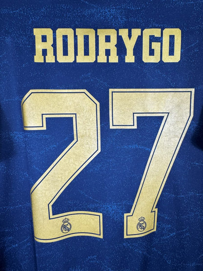 Flocage Rodrygo numero 27 dore ecussons Real Madrid dans les chiffres