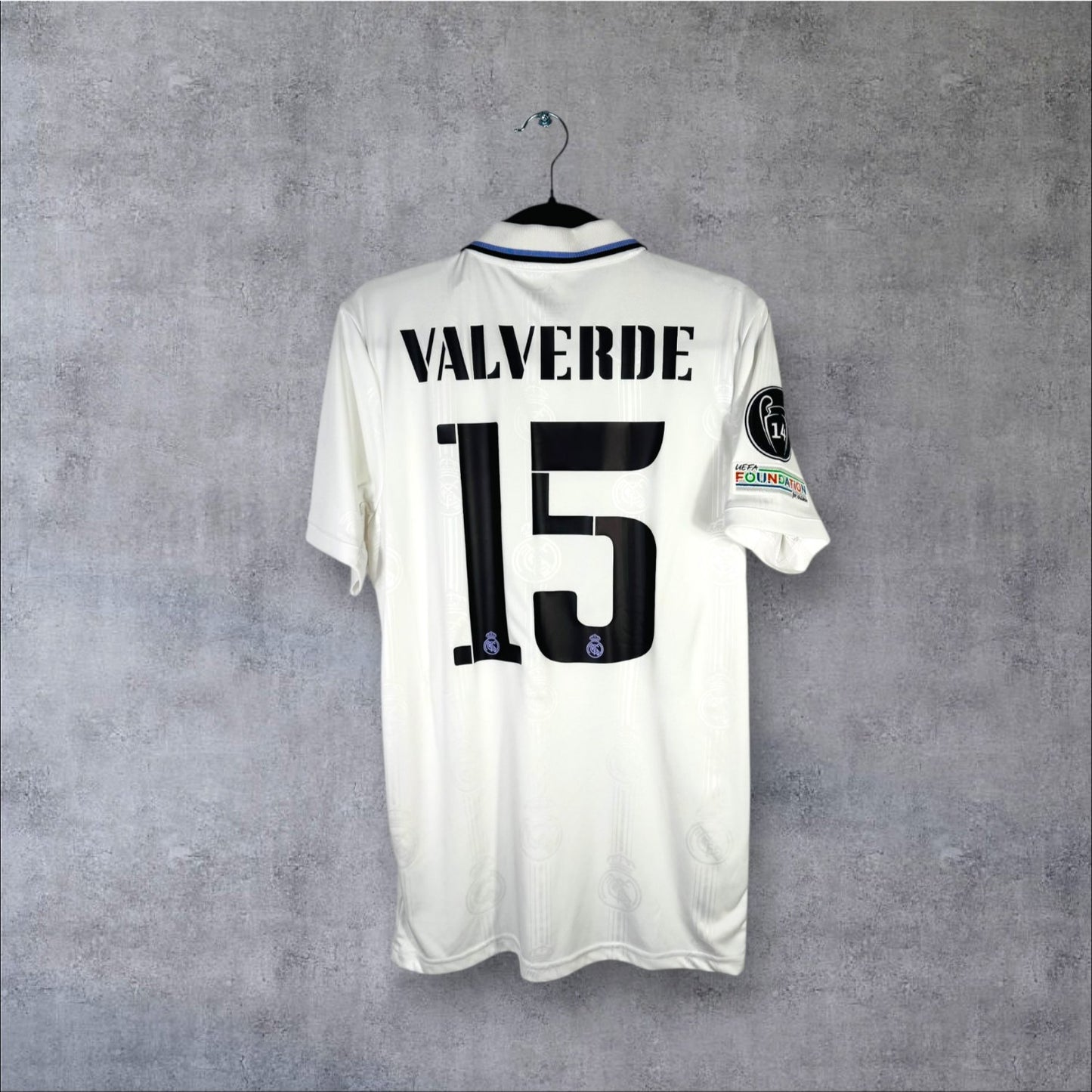 Flocage Valverde numéro 15 sur maillot Real Madrid 2022-2023 Domicile