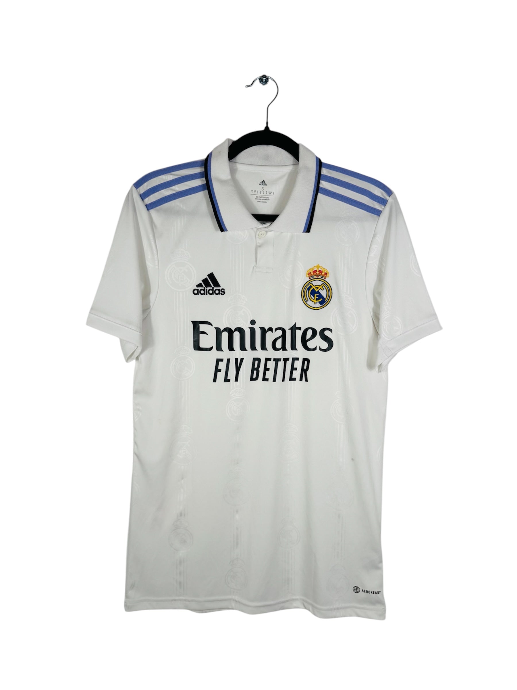 Maillot Real Madrid 2022-2023 Domicile Adidas - Vue avant, taille S, couleur blanc.